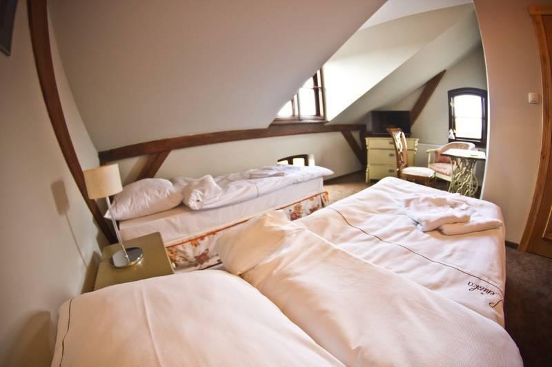Leniwka Hotel Свебодзин Екстериор снимка