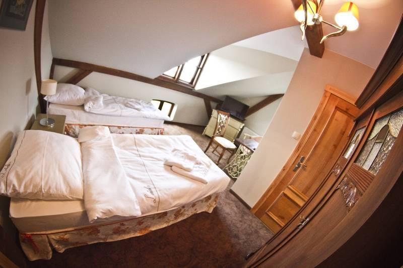 Leniwka Hotel Свебодзин Екстериор снимка